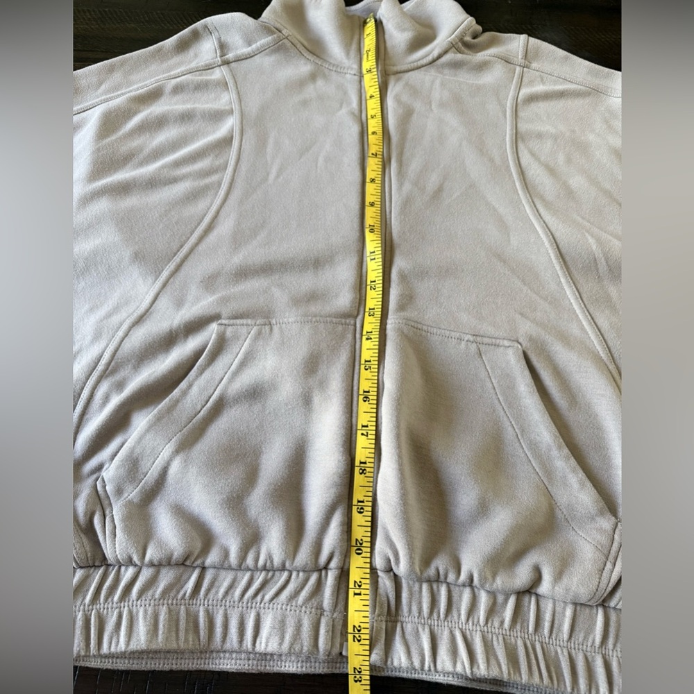 Danskin Light Taupe Zip-Up Jacket size medium - Picture 10 of 10